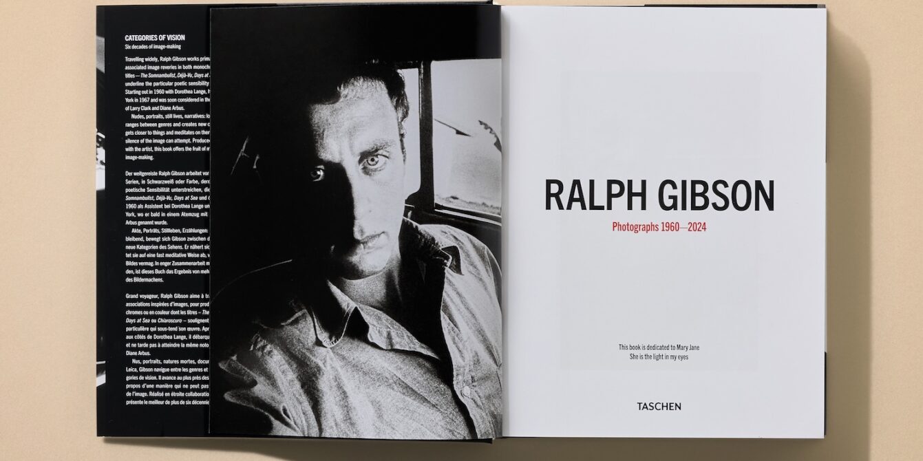 offener Bildband des Buches Ralph Gibson. Photographs 1960 - 2024 von TASCHEN