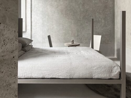 Room of the Nomos Hotel in Rom designed by Henry Timi