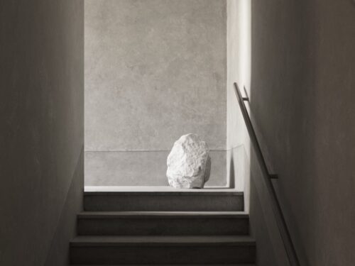 Staircase of the Nomos Hotel in Rom designed by Henry Timi