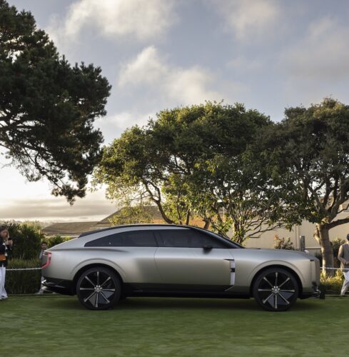 Side view of Bentley EXP 15 Concept car präsentiert bei Monterey Car week 2025, pebble beach