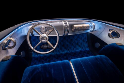Mercedes-Benz Vision Iconic Showcar hyper-analogue interior