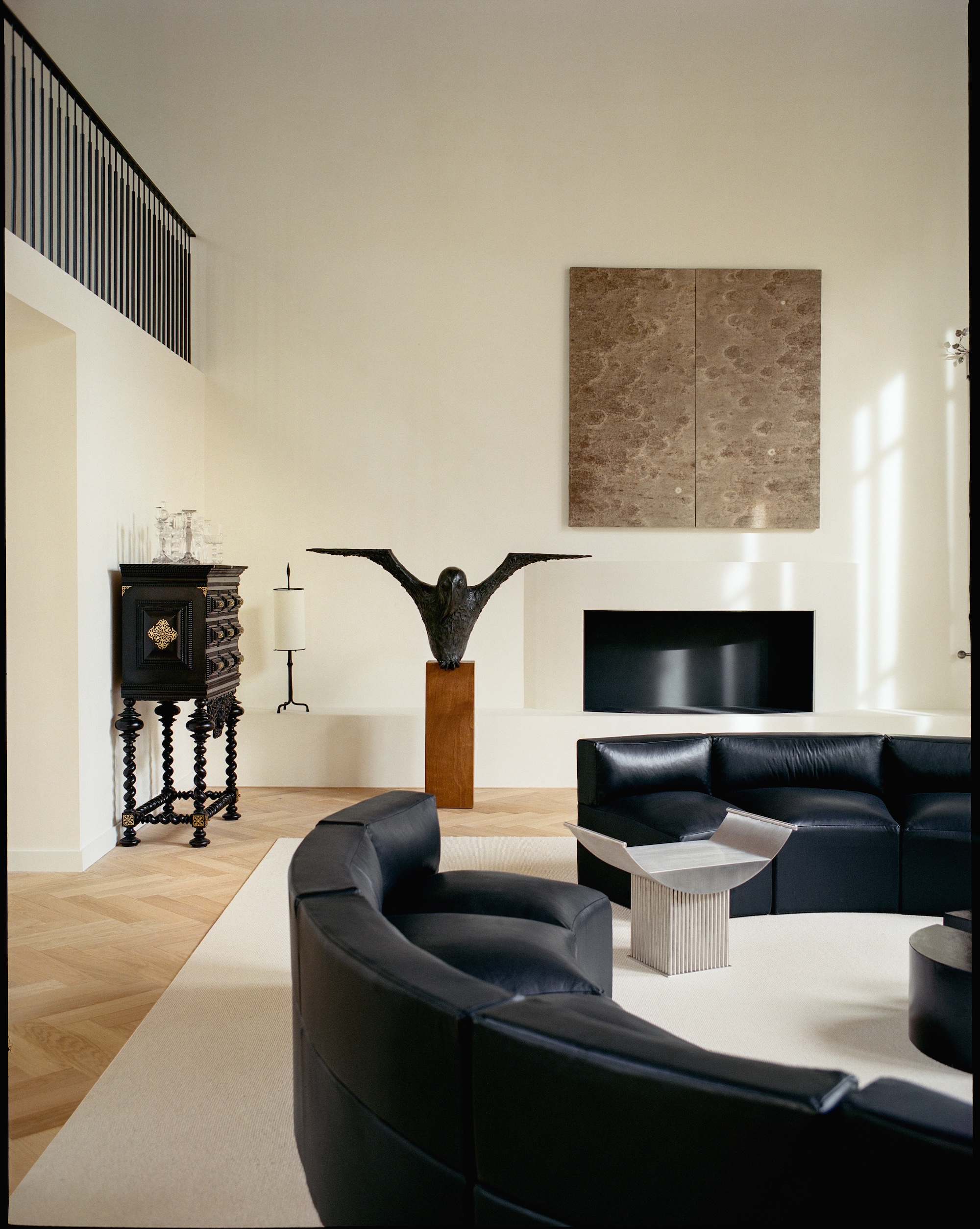 Villa N in Paris by architect and interior designer Katja Pargger with modern and contemporary artworks by Clément Borderie, Ciprian Tocu, Xolo Cuintle, Zuzanna Czebatul