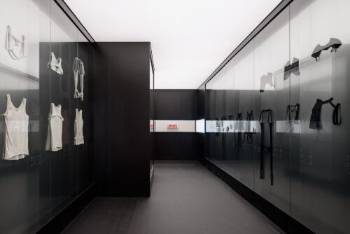 Installation view Helmut Lang. Séance de Travail 1986–2005 at MAK Vienna