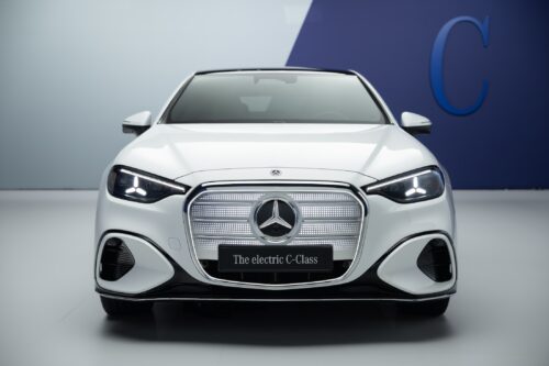 front grill der neuen elektrischen c-klasse mercedes benz