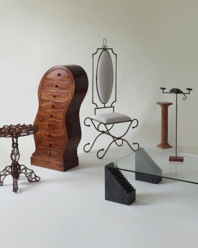 London showroom »Oculus« by set designer and design dealer Alfie di Trolio featuring curated furniture, design objects, and decorative art.